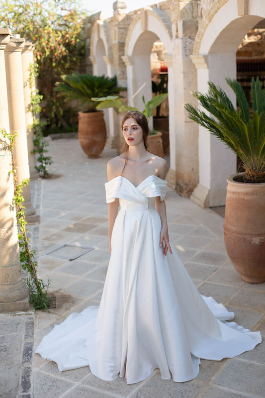 Dariana: Off-shoulder Wedding Gown