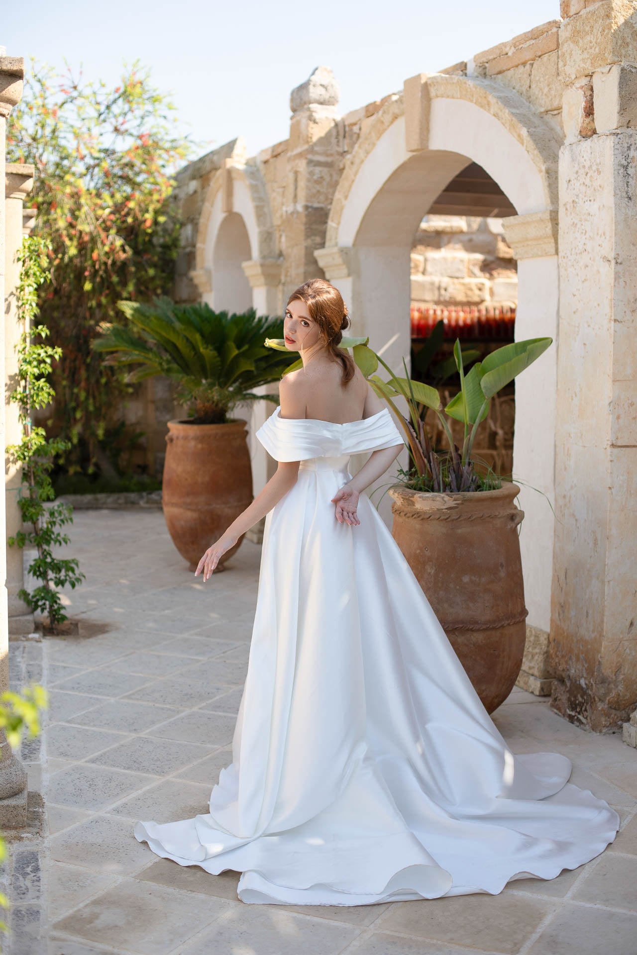 Dariana: Off-shoulder Wedding Gown