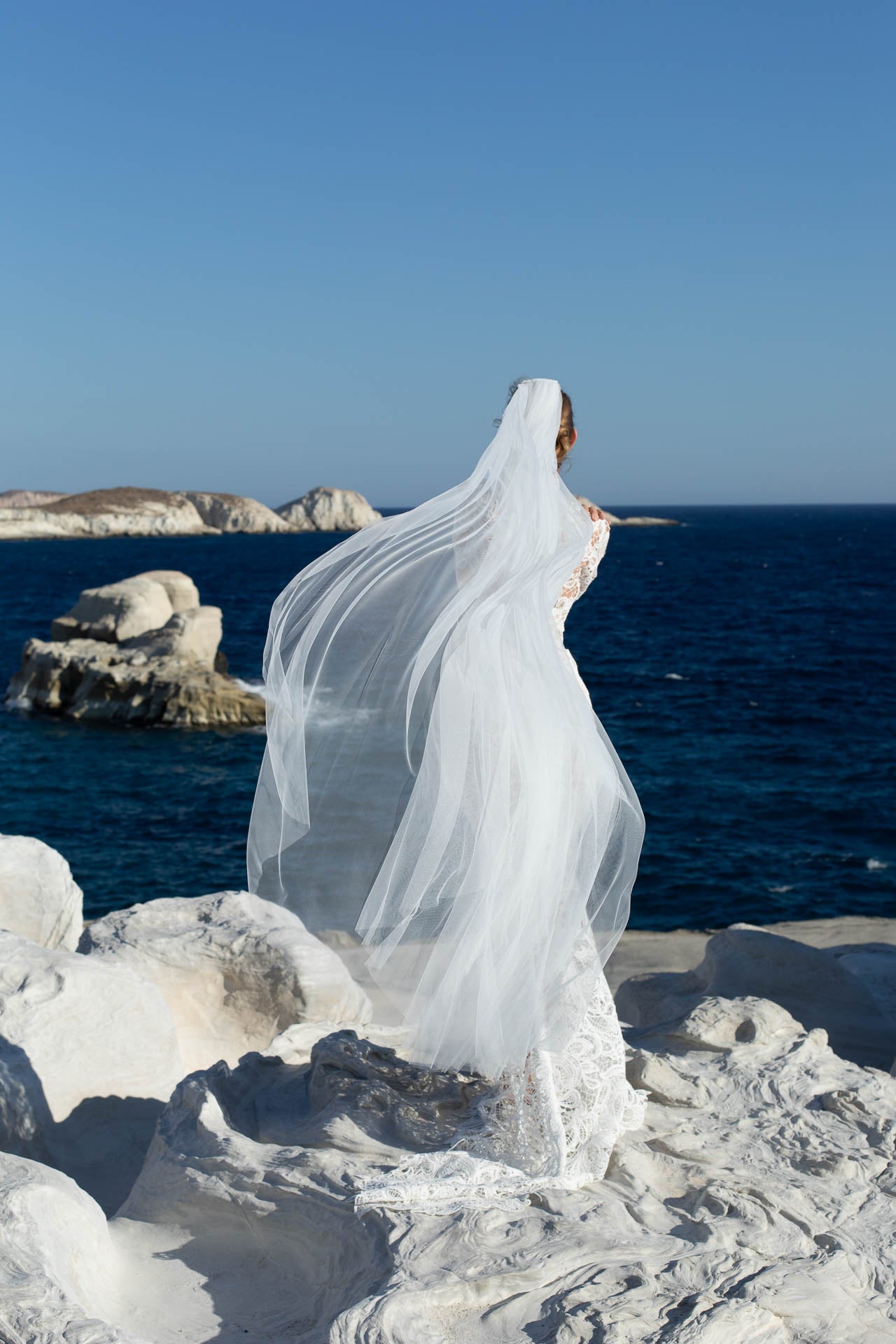 Milos Veil: Capture Romantical Moments
