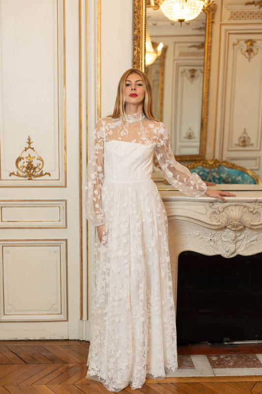 Juliette Blanc: Boho-style lace dress