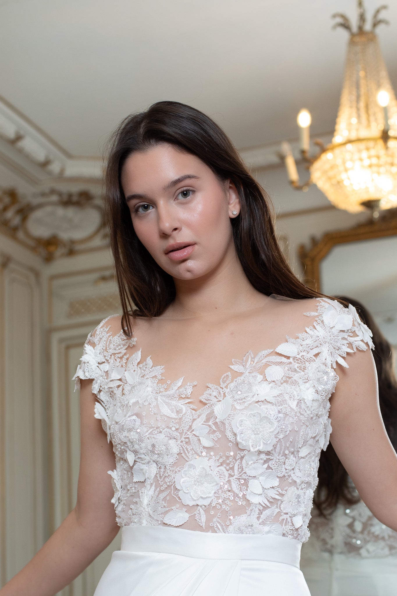 Fiora Bianca Bodysuit : Off-the-shoulder look