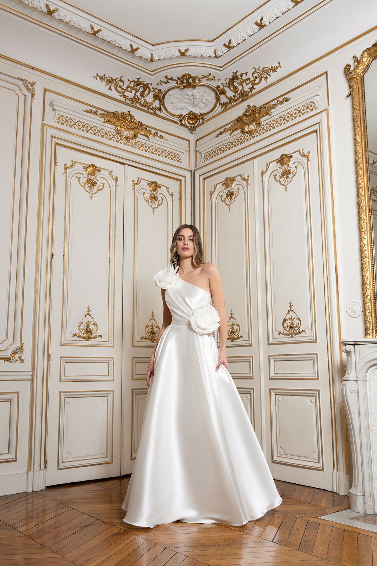 White Walking Flower Gown: Asymmetrical Cut