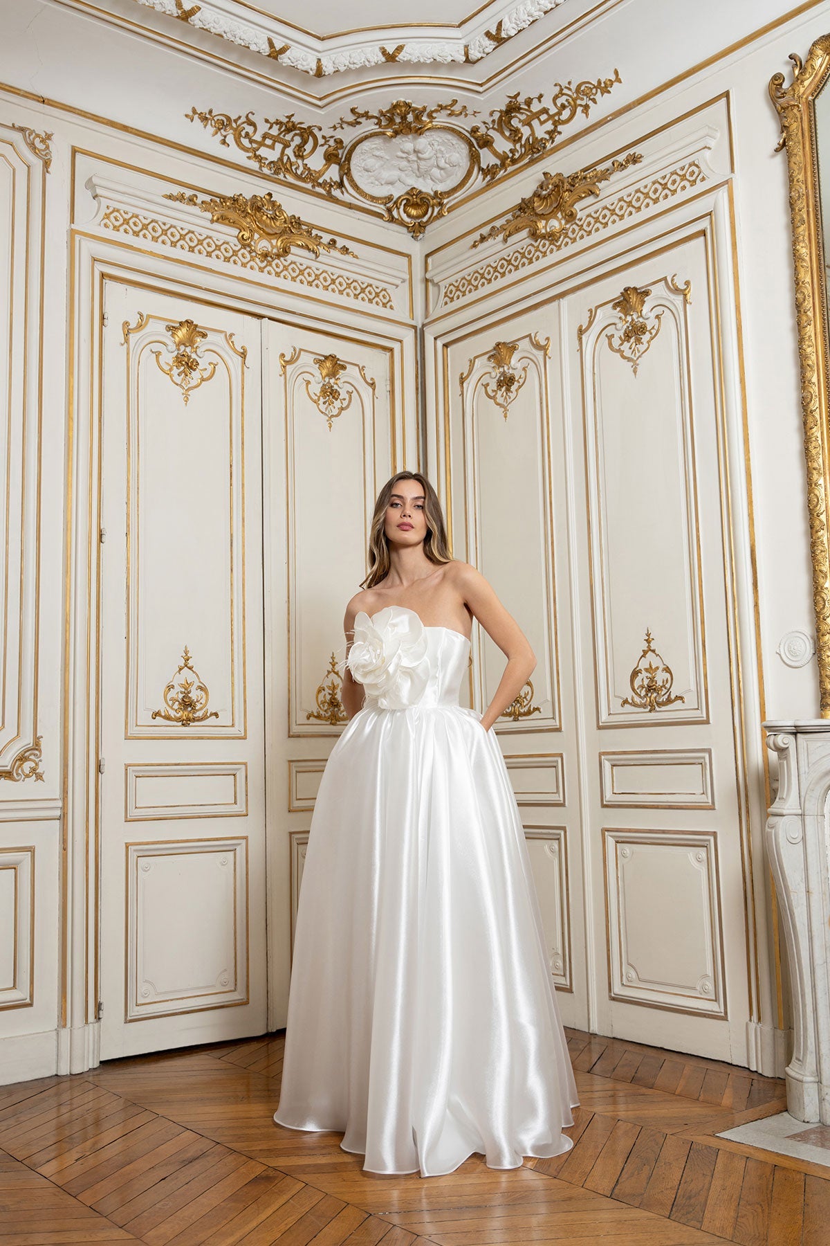 Walking Flower Blossom Gown: For a modern bride