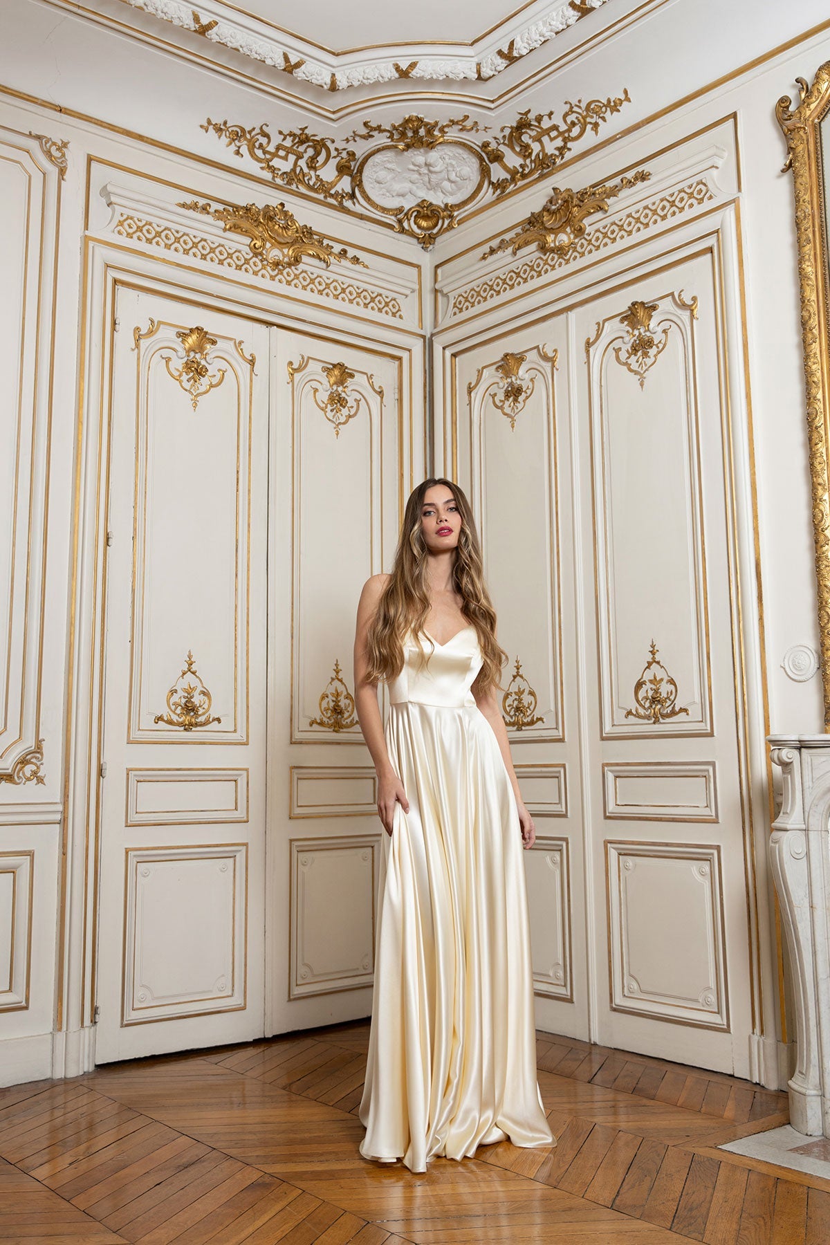 Robe de Rêve: Simple bridal dress