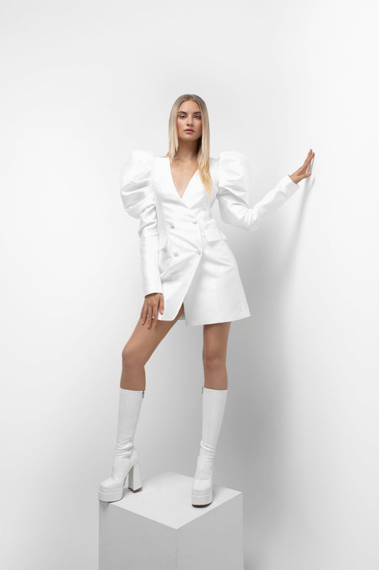 Café au Lait: Dual Elegance