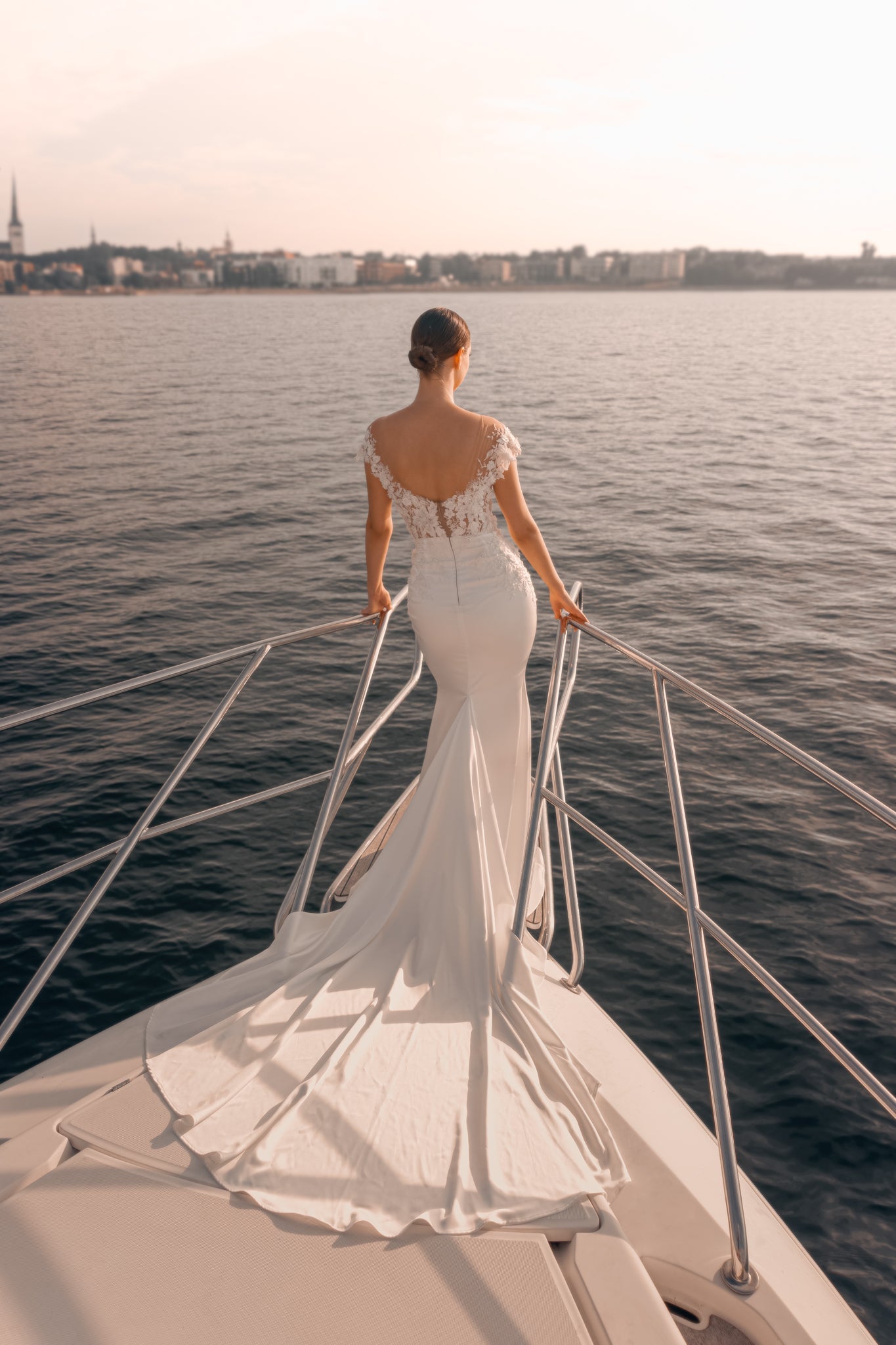 Rhode:Elegant Wedding Gown
