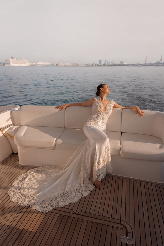 Siren Gown: Captivating Lace Train