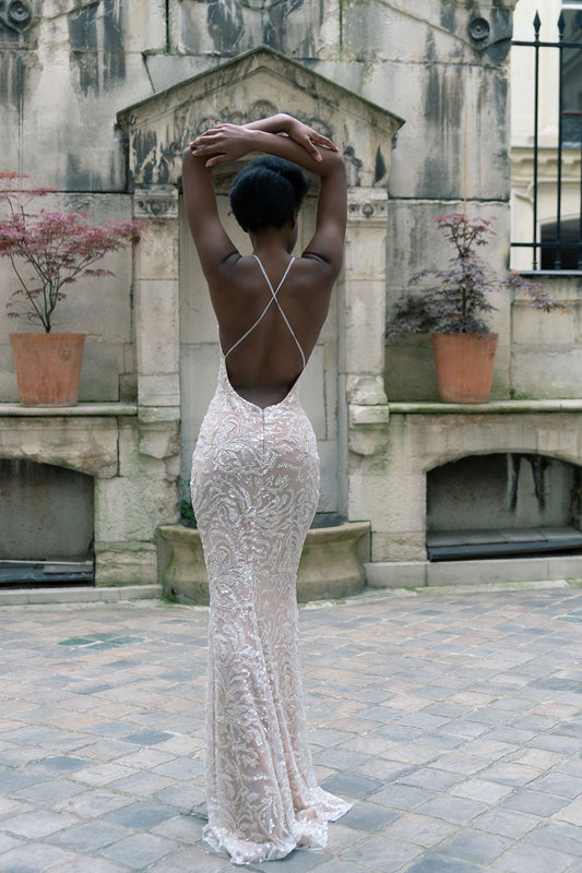 Comète Gown: Sensual Back