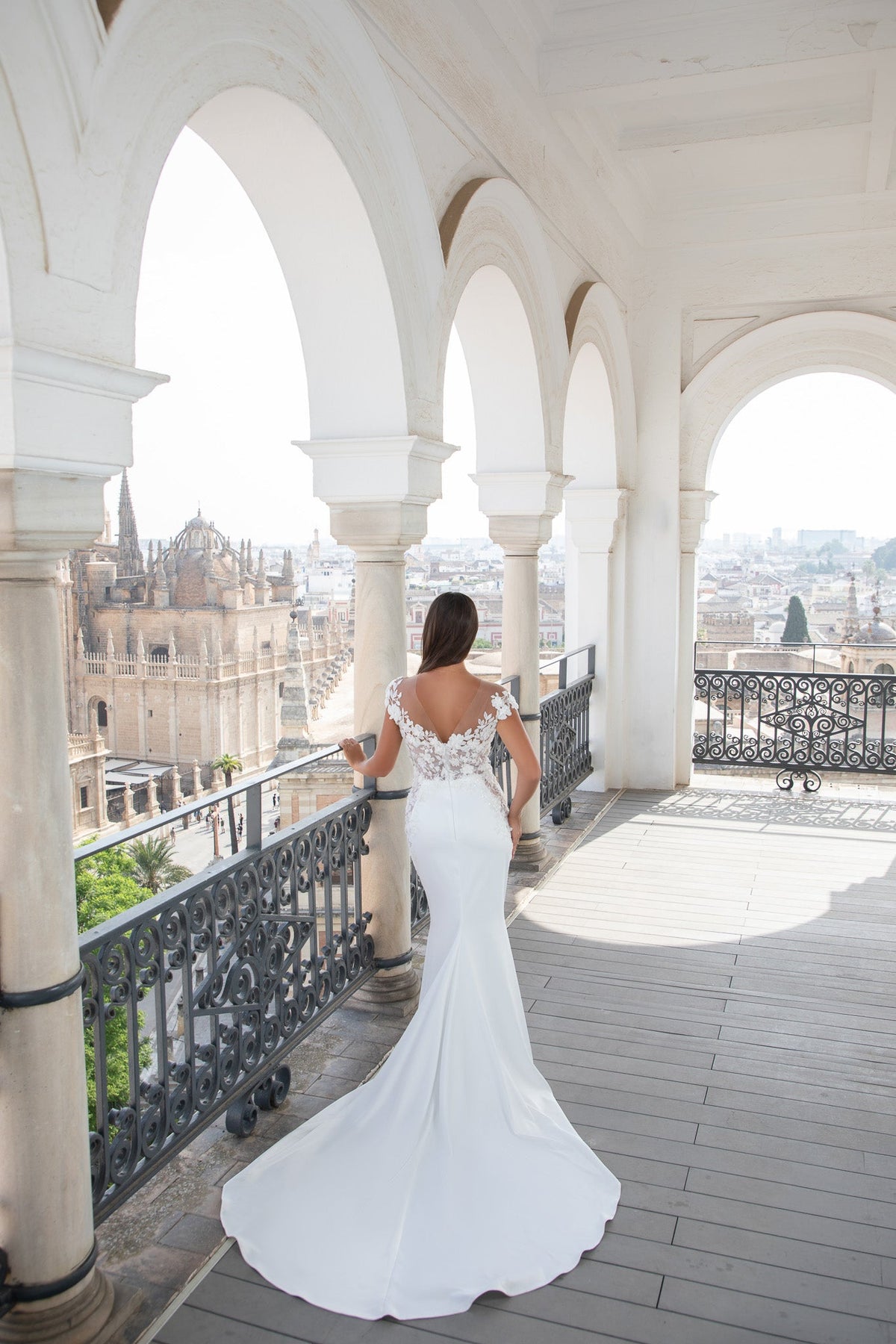 Fiamma Bianca Gown  : Luxurious Heavy Satin
