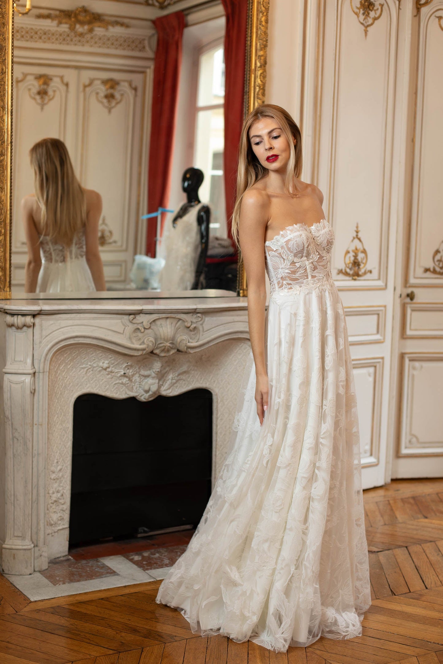 Fleur de Mariée: Boho Corset Gown